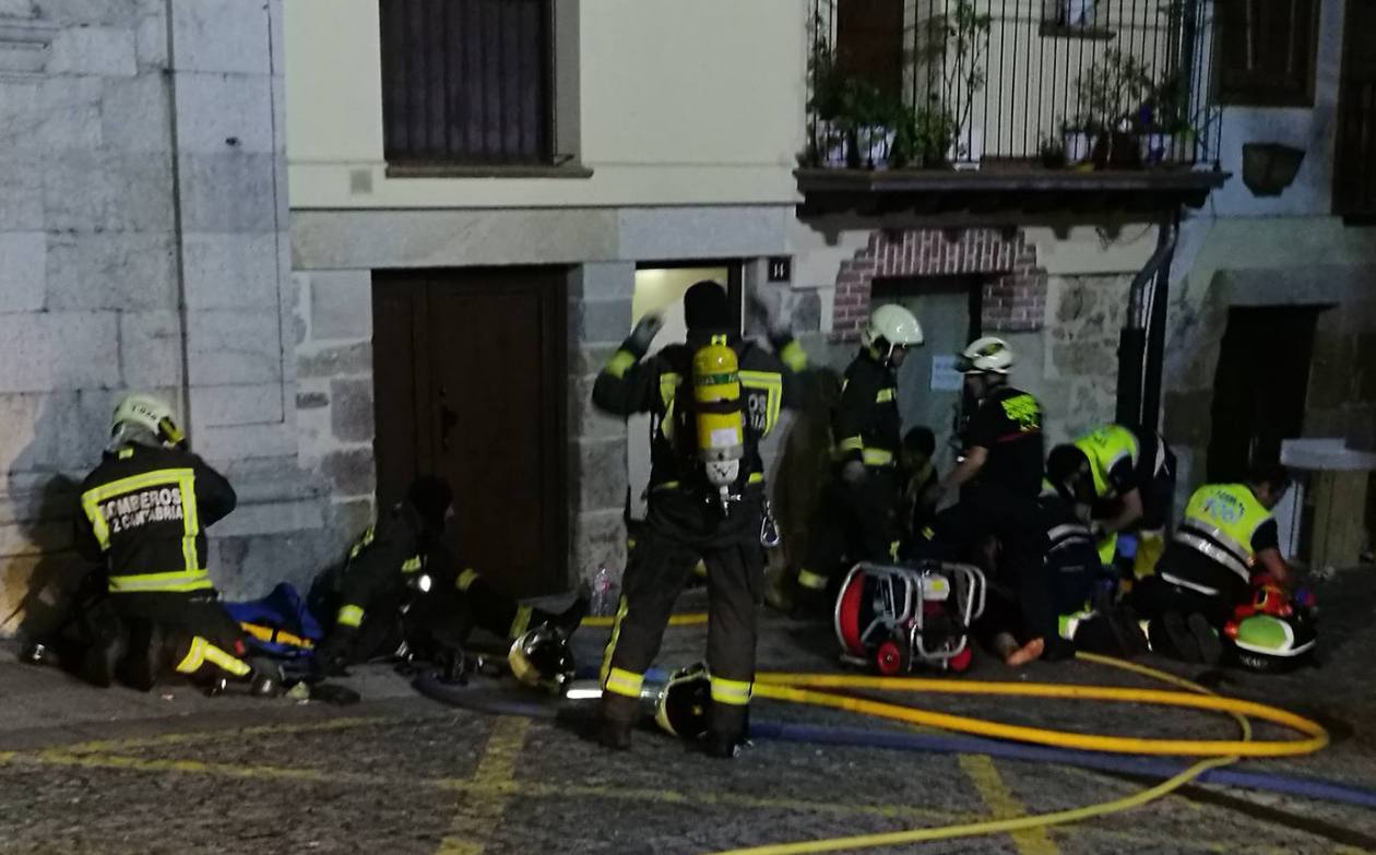 UGT denuncia la falta de personal y los medios deficientes en el parque de bomberos de Laredo