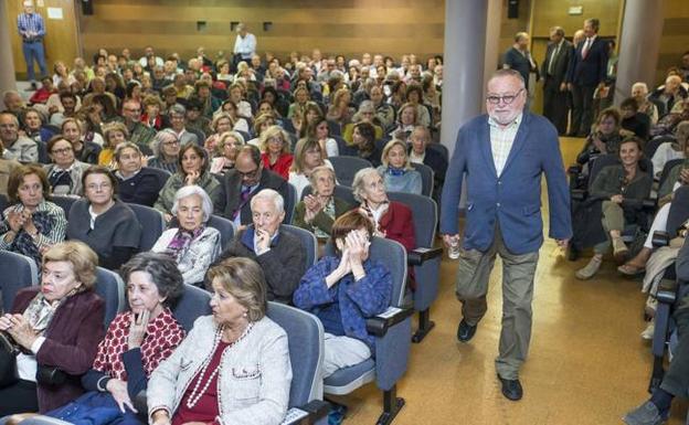 Savater: «Incluso las personas más cercanas a nosotros están llenas de secretos»