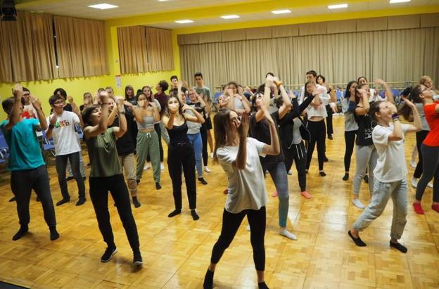 En 'ALAs' de la escena y el teatro total