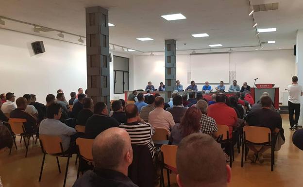 Los trabajadores del transporte de Cantabria amenazan con ir a la huelga en noviembre