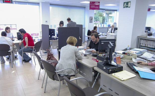 El Servicio Cántabro de Empleo vira su modelo hacia un trato personalizado