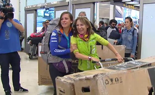 Vuelven a casa tras atravesar el salar de Uyuni