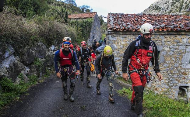 Una catedral subterránea plagada de filtraciones y galerías aún por descubrir