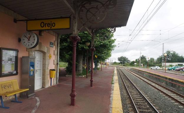 Otra avería de un tren diésel afecta a los viajeros del media distancia Santander-Bilbao