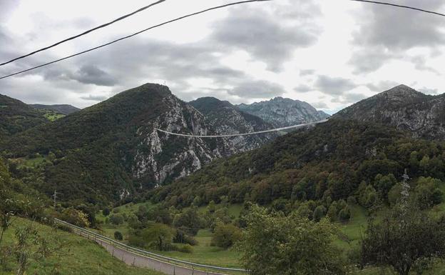 «No hay un solo día que no me llame una empresa para preguntar por el puente de Peñarrubia»