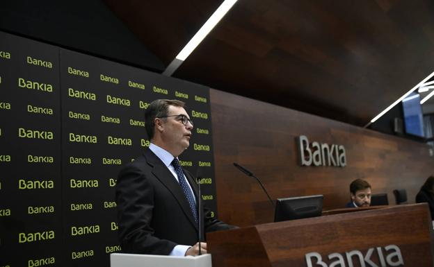 Bankia minimiza la desaceleración frente a los «menajes de que todo va mal»