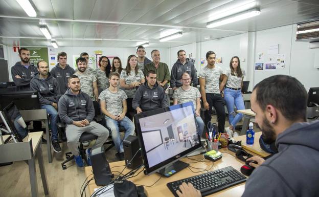 Alumnos de la Escuela Taller Camargo X se forman en la creación de entornos virtuales