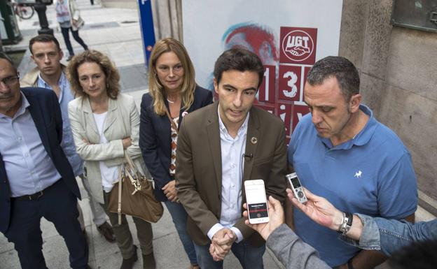 Casares garantiza que el PSOE subirá el salario mínimo a 1.200 euros