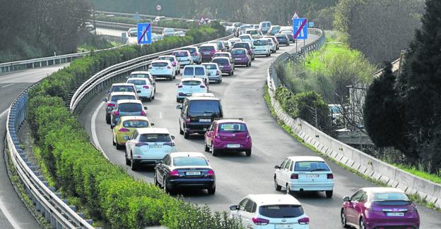 Las ventas de coches nuevos caen un 3% en Cantabria frente al incremento nacional