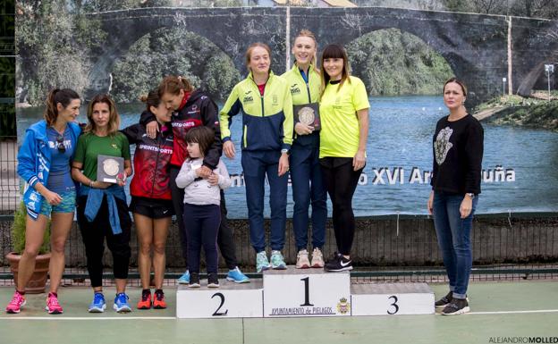 Jonathan Arobes, Tamara Crespo y Reyes Laso triunfan en el Trail Monte la Sierra