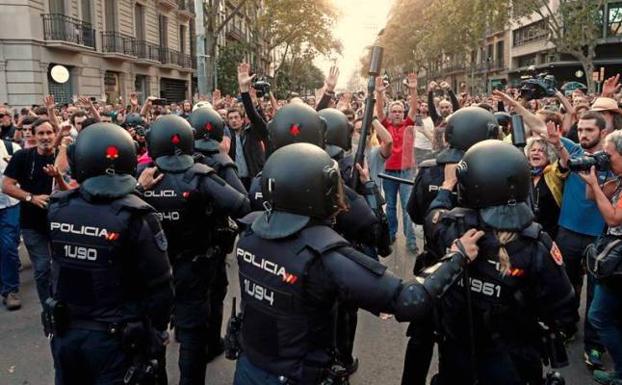 Los agentes desplazados a Cataluña no pueden votar el 10-N