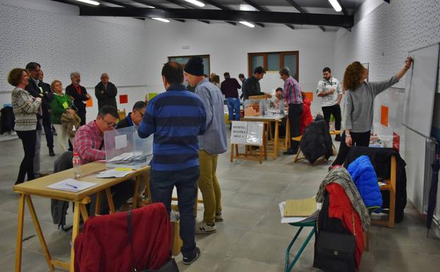 Elecciones en toda la comarca central de Cantabria