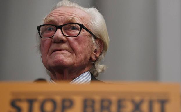 El patriarca 'tory' Heseltine se alía con los 'lib-dems' contra el 'brexit'