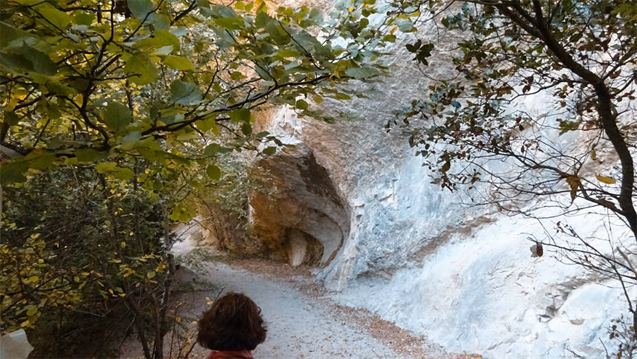 Conoce la ruta por el desfiladero del río Purón, entre Álava y Burgos