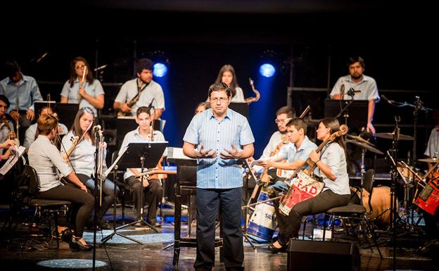 La orquesta que quiso dar una segunda oportunidad a la basura llega a Santander