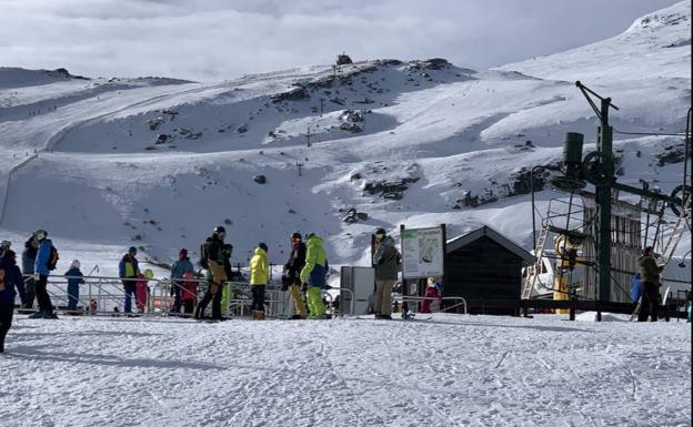 Consejos para disfrutar de una temporada de esquí sin riesgos