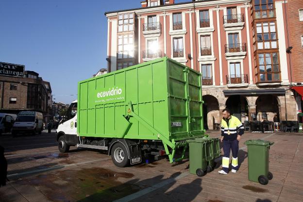 El servicio de recogida de vidrio por los bares se suprime ante la escasa demanda