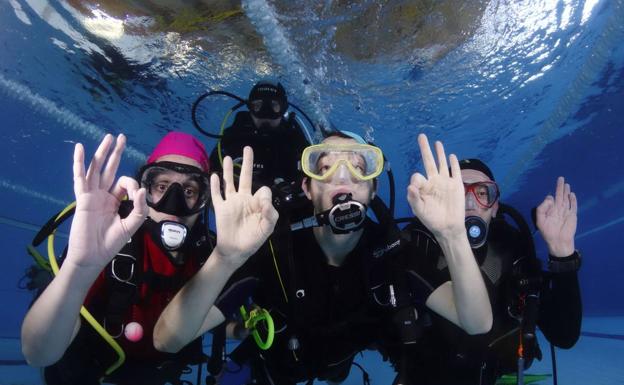 Noja acogerá el sábado un bautizo de buceo solidario