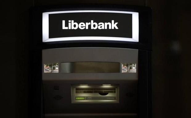 Liberbank aplica de manera unilateral las medidas para ahorrar 16,3 millones al año