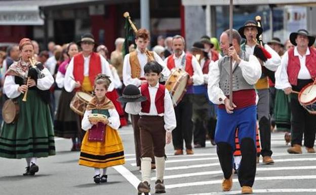 «El 'Asturias, patria querida' tiene raíces cántabras»