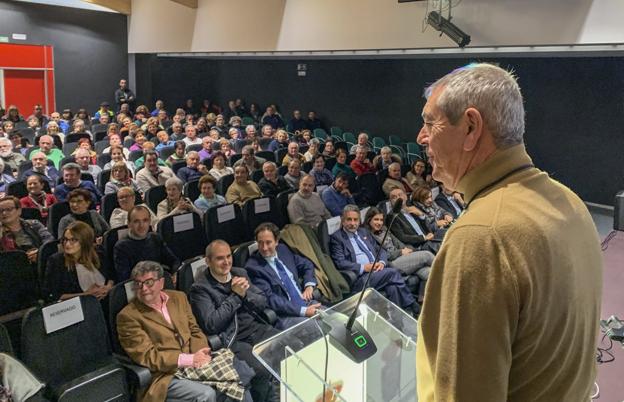 Bareyo abre las puertas de su nuevo edificio multidisciplinar a ritmo de bolero