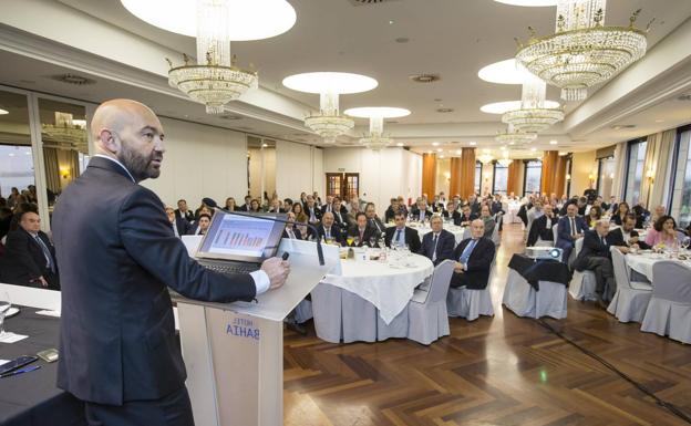 Jaime García-Legaz: «La industria de Cantabria tiene que estar atenta a los cambios del consumo mundial»