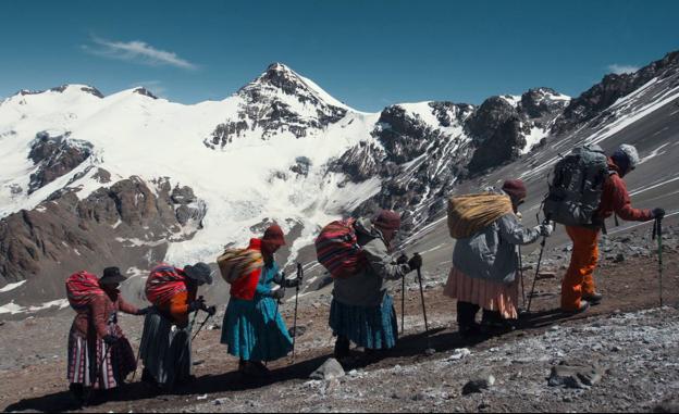 La verdadera cumbre de las 'cholitas escaladoras'