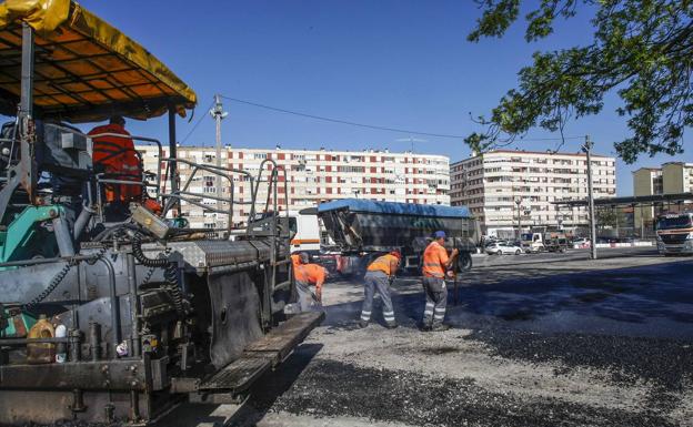 El Ayuntamiento asfaltará 10 puntos de Torrelavega en 2020 con un presupuesto de 319.600 euros