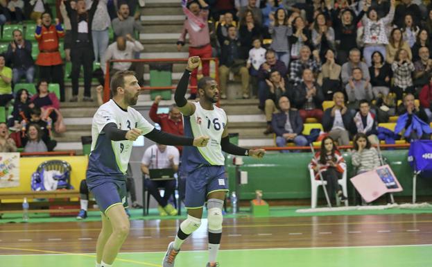 El Textil no consigue expulsar las dudas del Matilde de la Torre