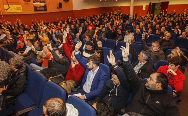 La asamblea de la Gimnástica rechaza el nuevo presupuesto e irá a elecciones