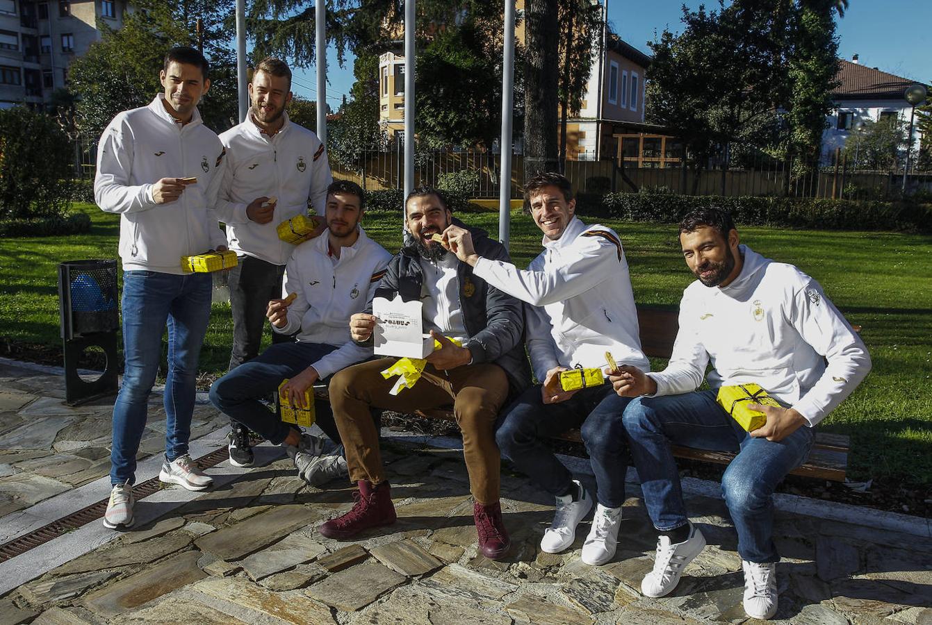 La selección española masculina de balonmano, en Cantabria