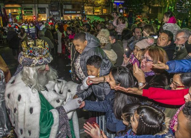 Más de mil personas desfilarán este domingo con los Reyes Magos en la Cabalgata de Santander