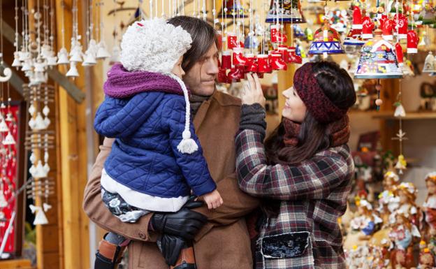 El Parque de Bomberos Voluntarios de Santander se convierte este sábado en un original mercado