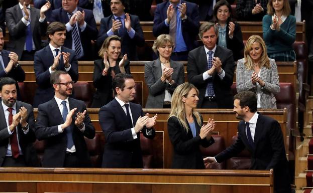 Casado anuncia que el PP apoyará a Revilla si el PSOE rompe el pacto de Gobierno