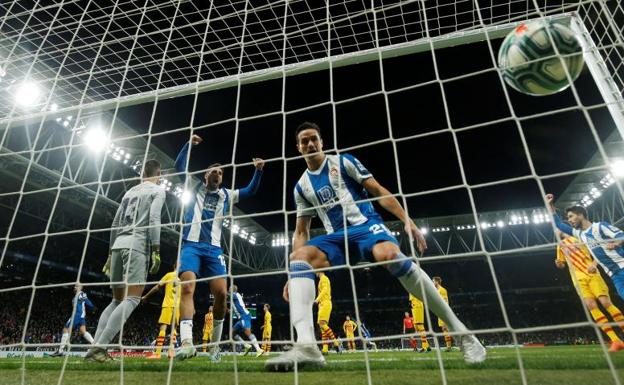 El Barça comienza el año con sonrojo ante el colista