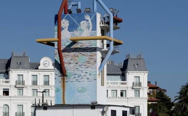 La icónica torre del Rhin con la obra de los bañistas de Roberto Orallo será rehabilitada