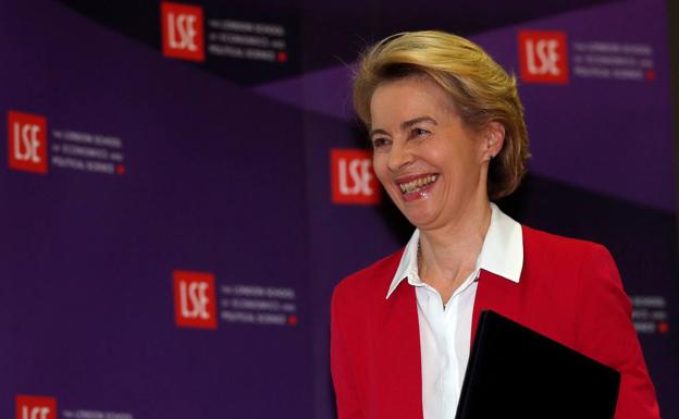 Von der Leyen advierte a Johnson del precio de alejarse de la UE