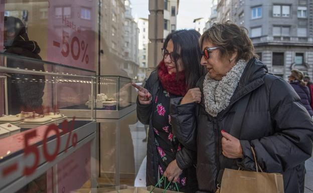 Las rebajas arrancan con más cambios que compras