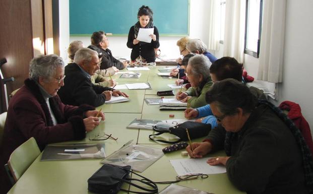 Suances pone en marcha un taller gratuito de estimulación cognitiva