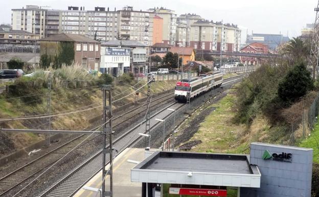 Adif adjudica contratos por 3,5 millones para la duplicación de la vía en el tramo Muriedas- Santander