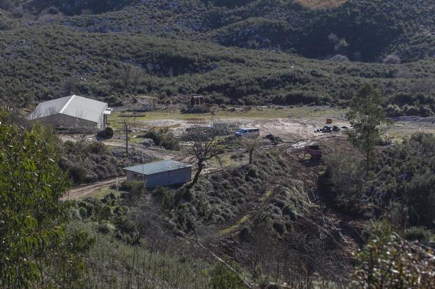 Comienza la restauración ambiental de la antigua mina de barita del Dobra