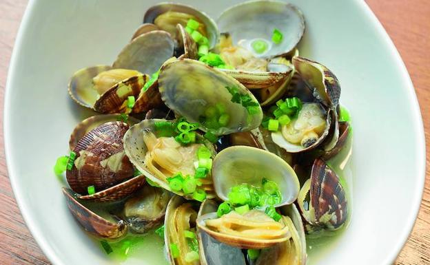 Las mejores recetas de marisco, este domingo en los quioscos de Cantabria