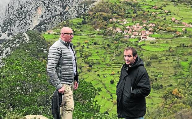 Peñarrubia licitará la redacción del proyecto de la pasarela colgante en el mes de febrero