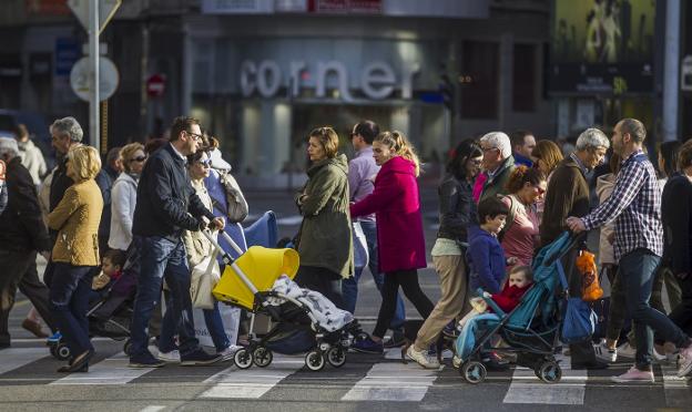 Cantabria recupera 849 habitantes y rompe el descenso de población de los últimos siete años