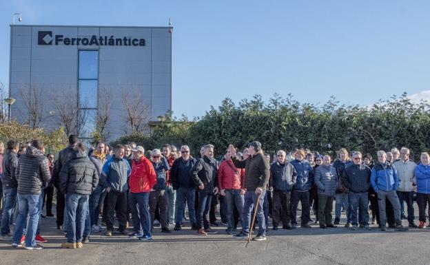 Ferroatlántica eleva el impacto de sus recortes y ya plantea salidas en Boo