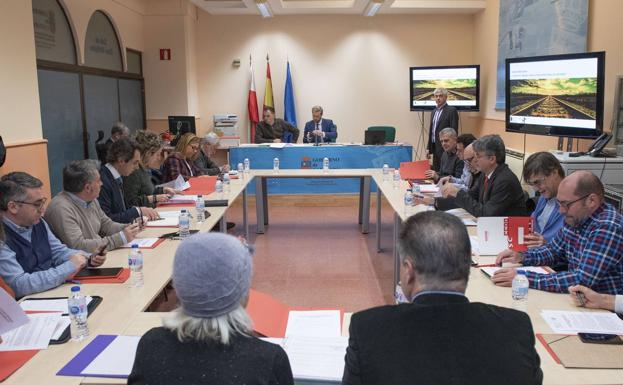 La Mesa del Ferrocarril no propone mejoras inmediatas para Cercanías