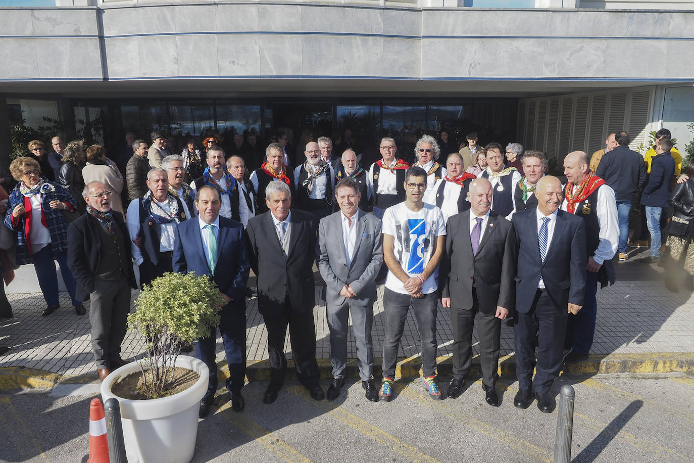 El médico José Manuel Martínez recibe «emocionado» la Pantortilla de Oro