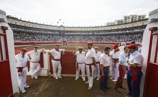 PRC y Vox aplauden la privatización de la Feria Taurina de Santiago