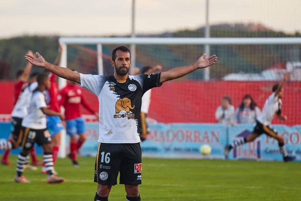 Cristian Portilla: «En el fútbol puede pasar cualquier cosa, pero enfrente está el Real Madrid»