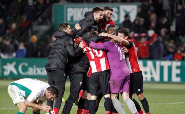 El Athletic apea al Elche en una agónica tanda de penaltis